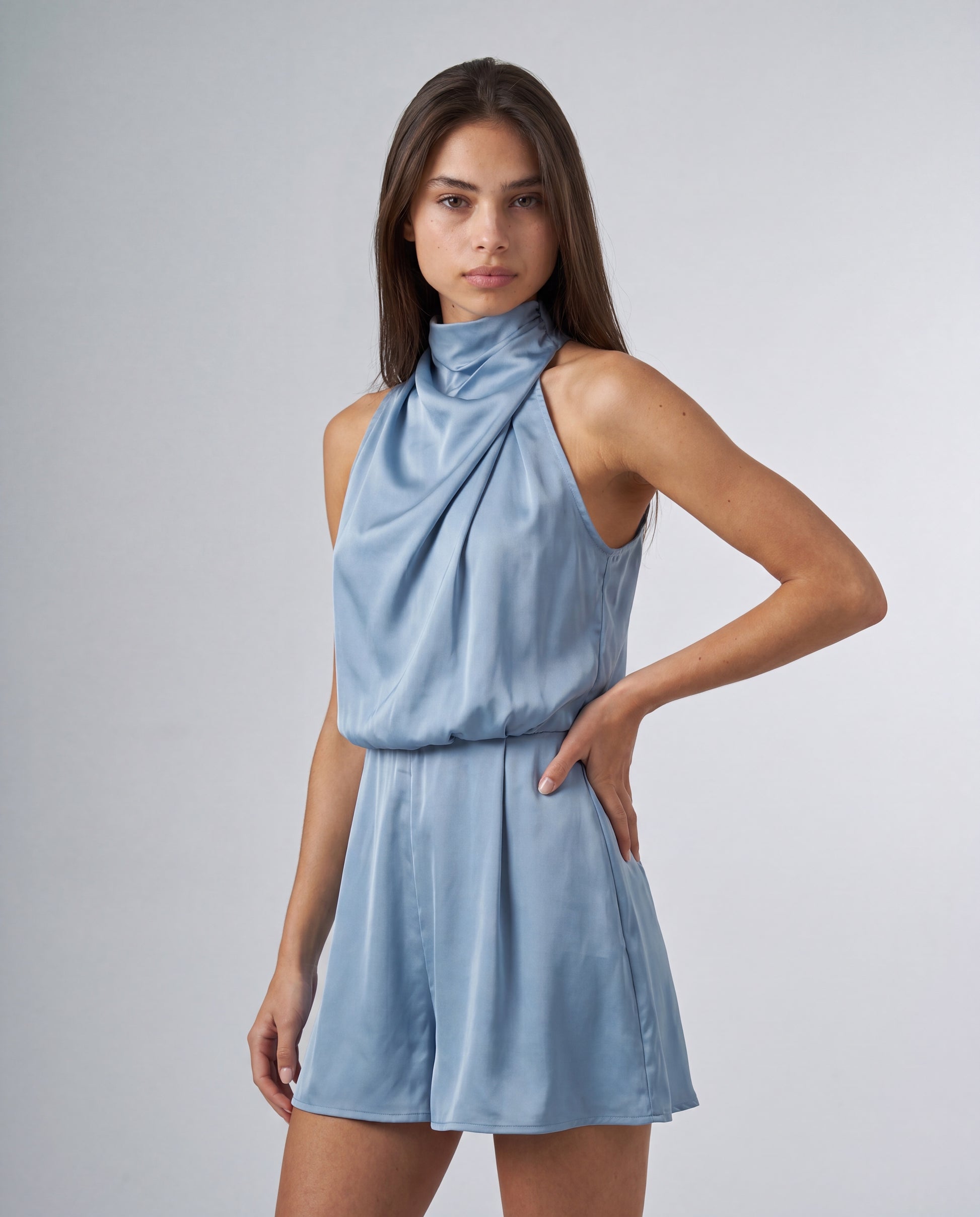 HELEN lightblue hero